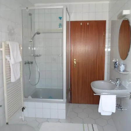 Apartment Unterm-reetdach-2 *